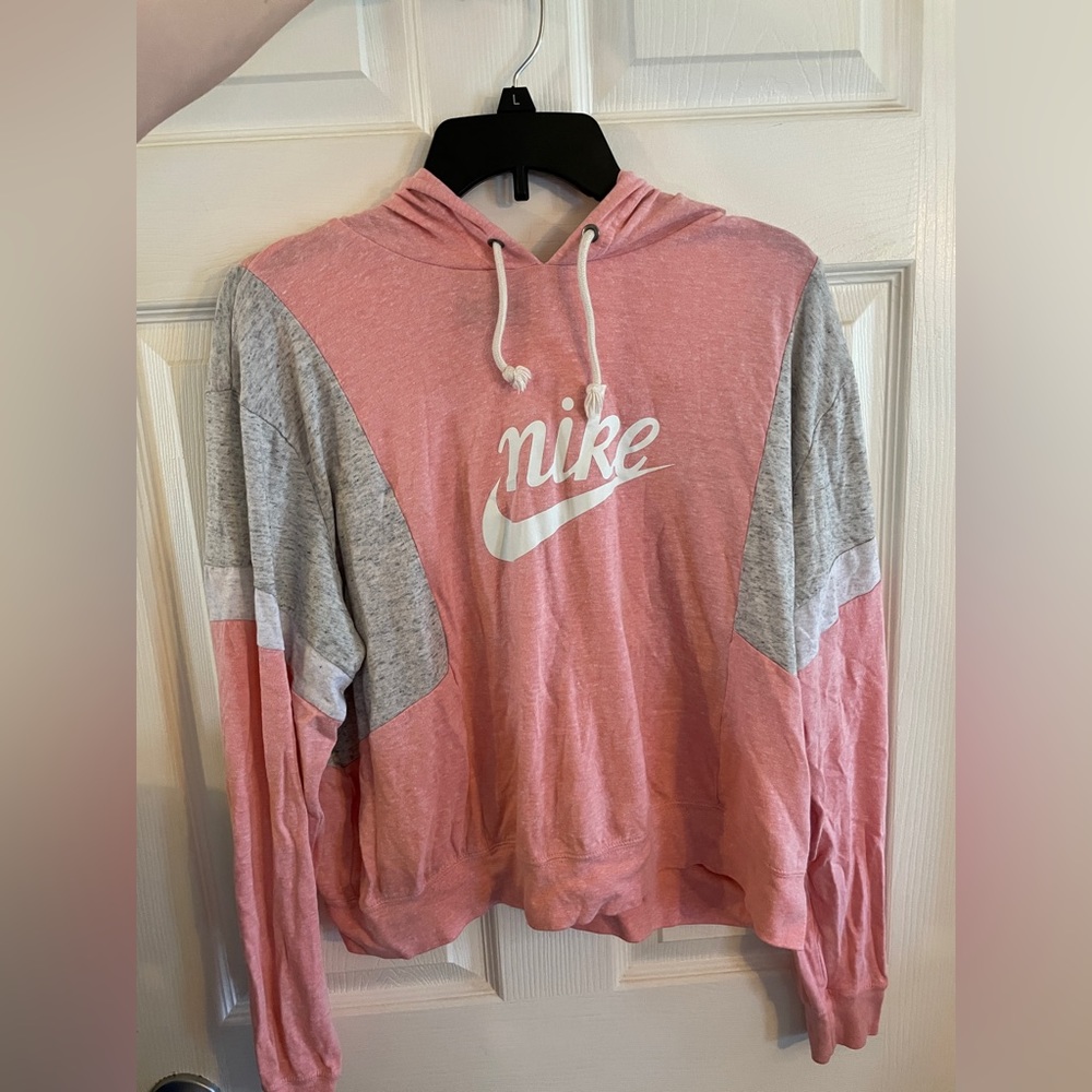 Ladies NIKE Sweatshirt
